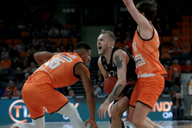 要补强防线 要补强防线