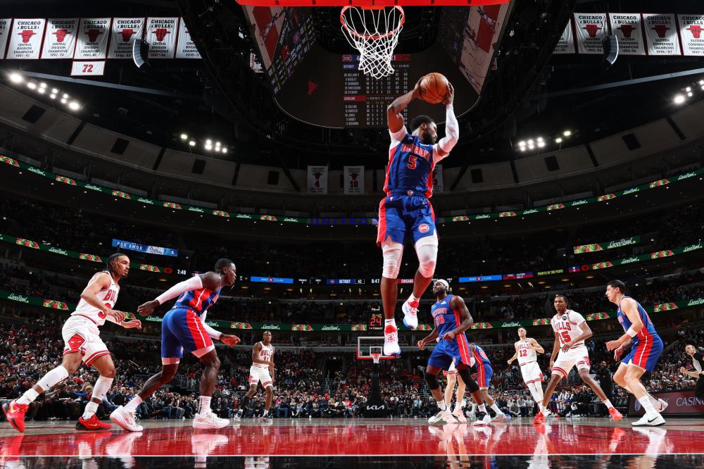 过左中右三 过左中右三